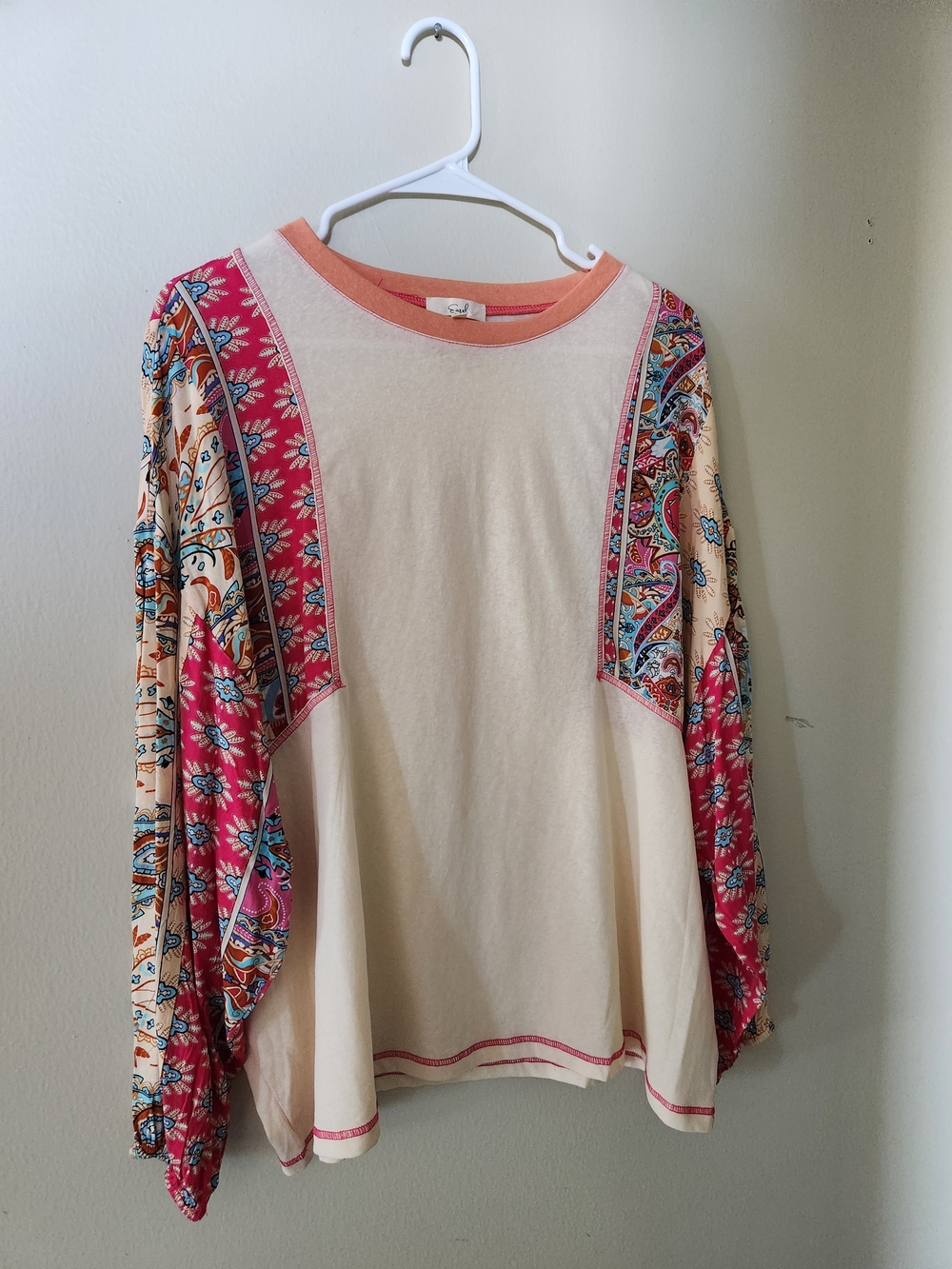 easel Cream Pullover with Pink Paisley Balloon Sleeves M Medium